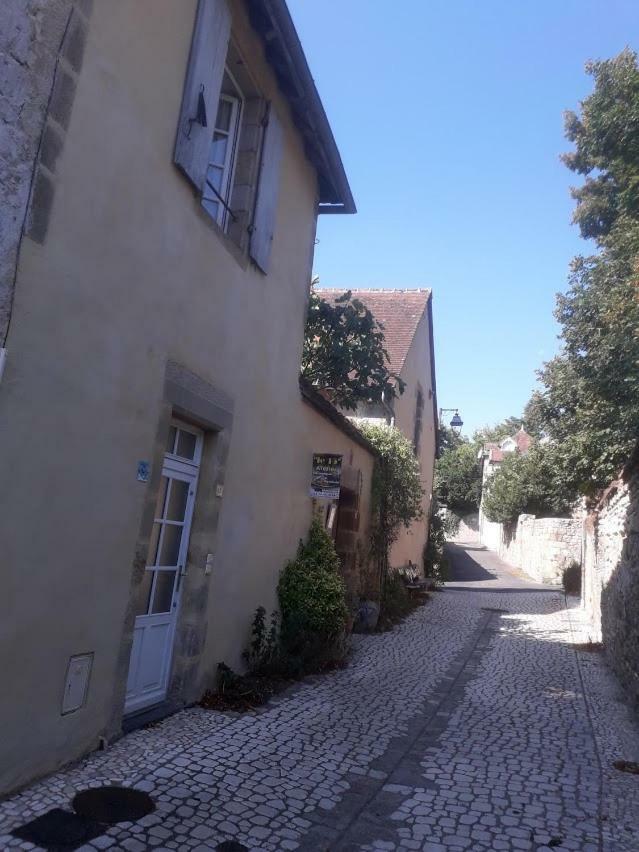 L'Atelier Du Chapeau Rouge Apartment Souvigny Exterior foto